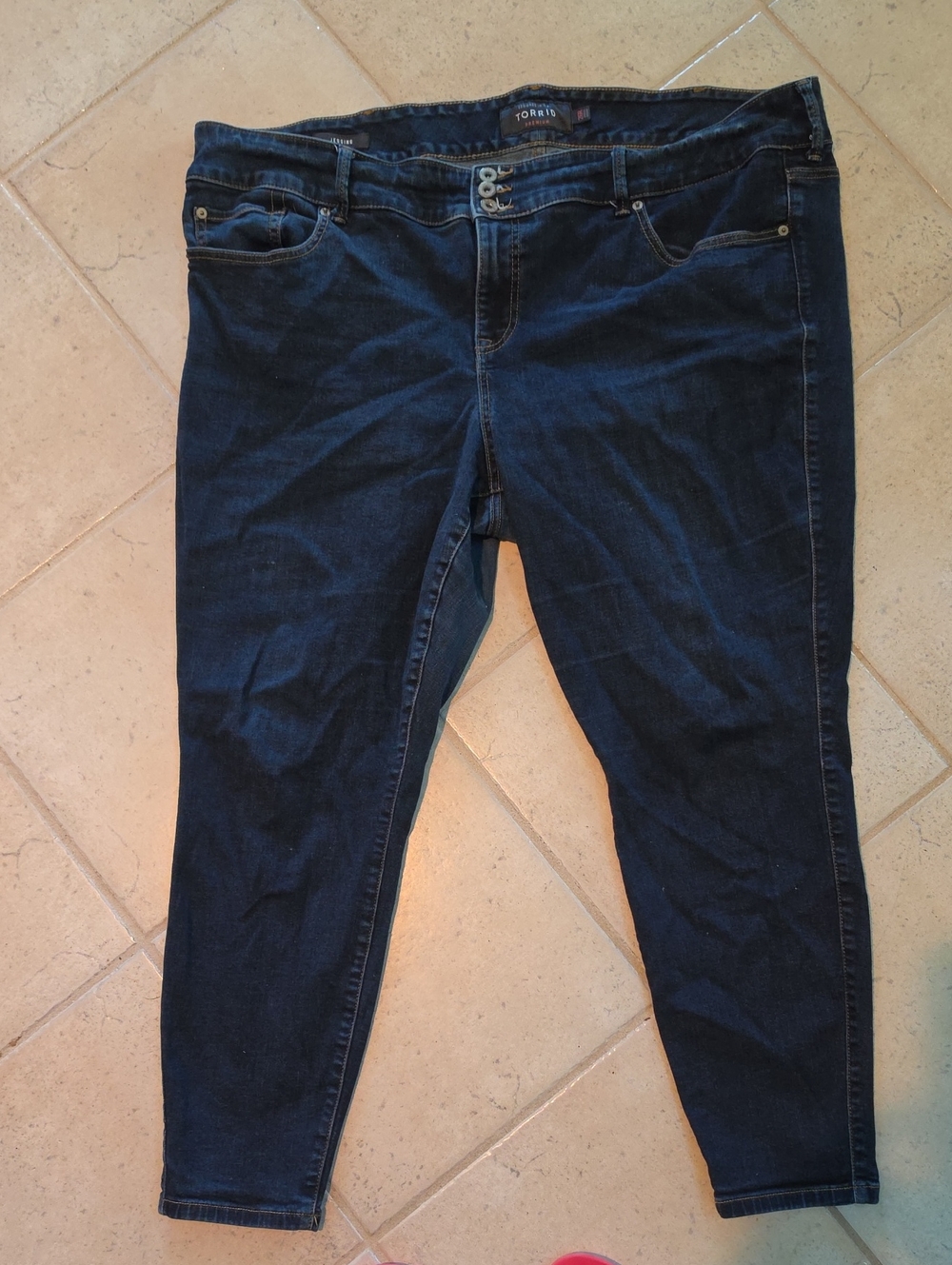 torrid - 26R - Dark Indigo Stretch Jeggings